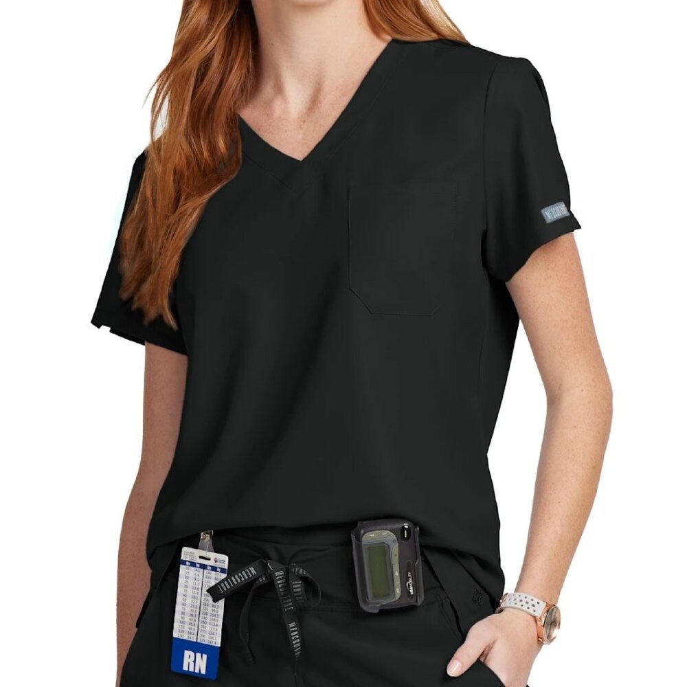 Med Couture Insight | 1-Pocket Tuck-In Scrub Top